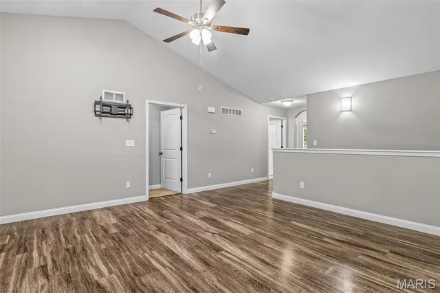 $299,900 | 1750 Lakeshore Drive, Farmington, MO 63640