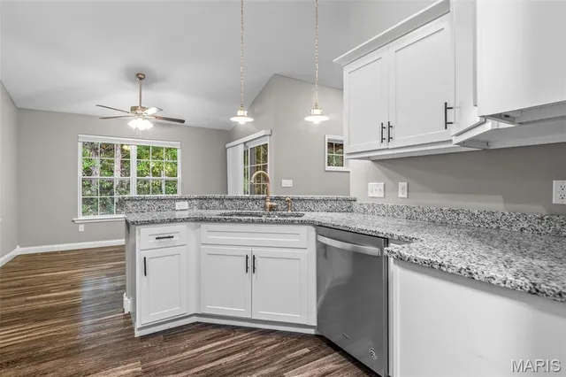 $299,900 | 1750 Lakeshore Drive, Farmington, MO 63640