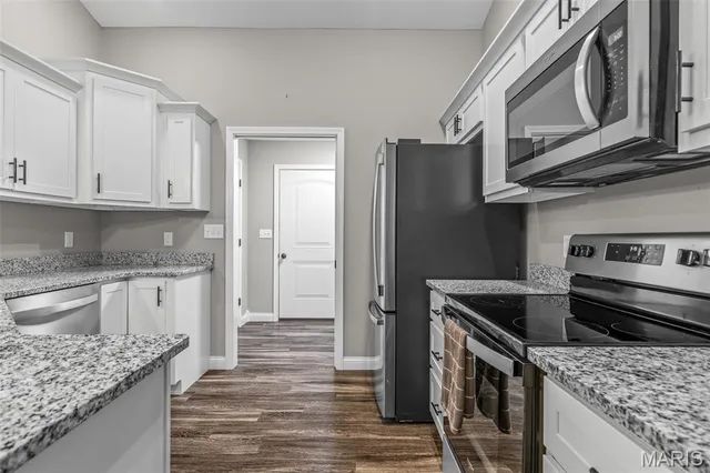 $299,900 | 1750 Lakeshore Drive, Farmington, MO 63640