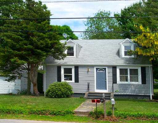 64 Treasure Road Narragansett, RI 02882 - Photo 1 of 1 Exterior Front.