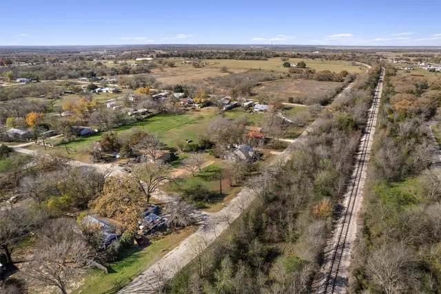 $159,000 | 523 Old Highway 20, McDade, TX 78650