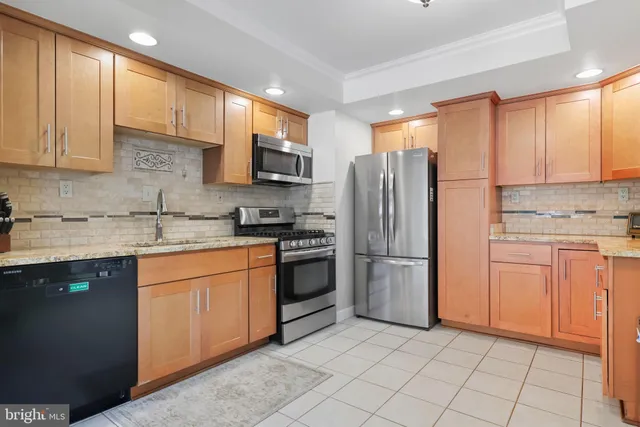 $3,400 | 7137 Murray Lane, Annandale, VA 22003