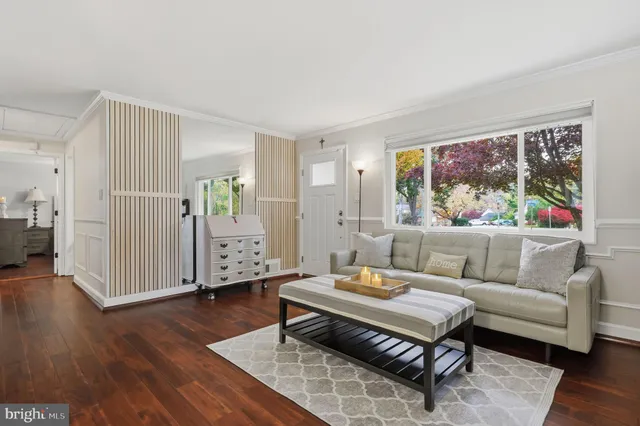 $3,400 | 7137 Murray Lane, Annandale, VA 22003