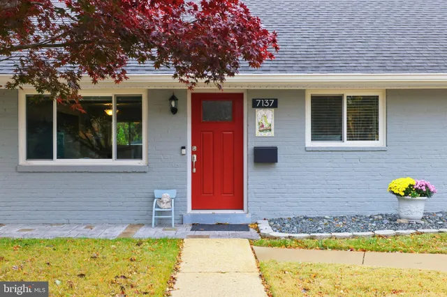$3,400 | 7137 Murray Lane, Annandale, VA 22003