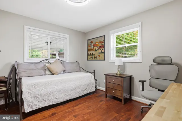 $3,400 | 7137 Murray Lane, Annandale, VA 22003