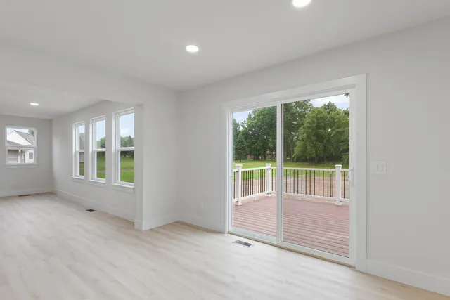 $319,000 | 2577 East Valley Road, Adrian, MI 49221