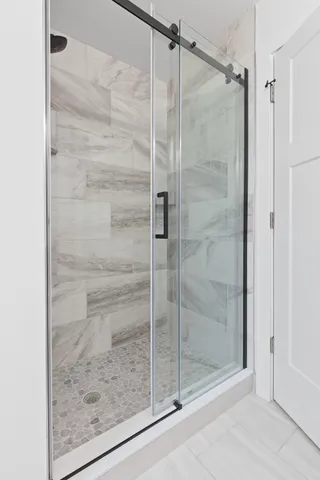 $319,000 | 2577 East Valley Road, Adrian, MI 49221