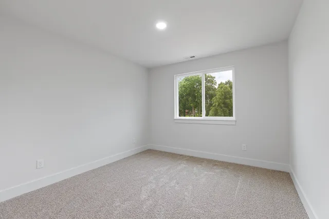 $319,000 | 2577 East Valley Road, Adrian, MI 49221