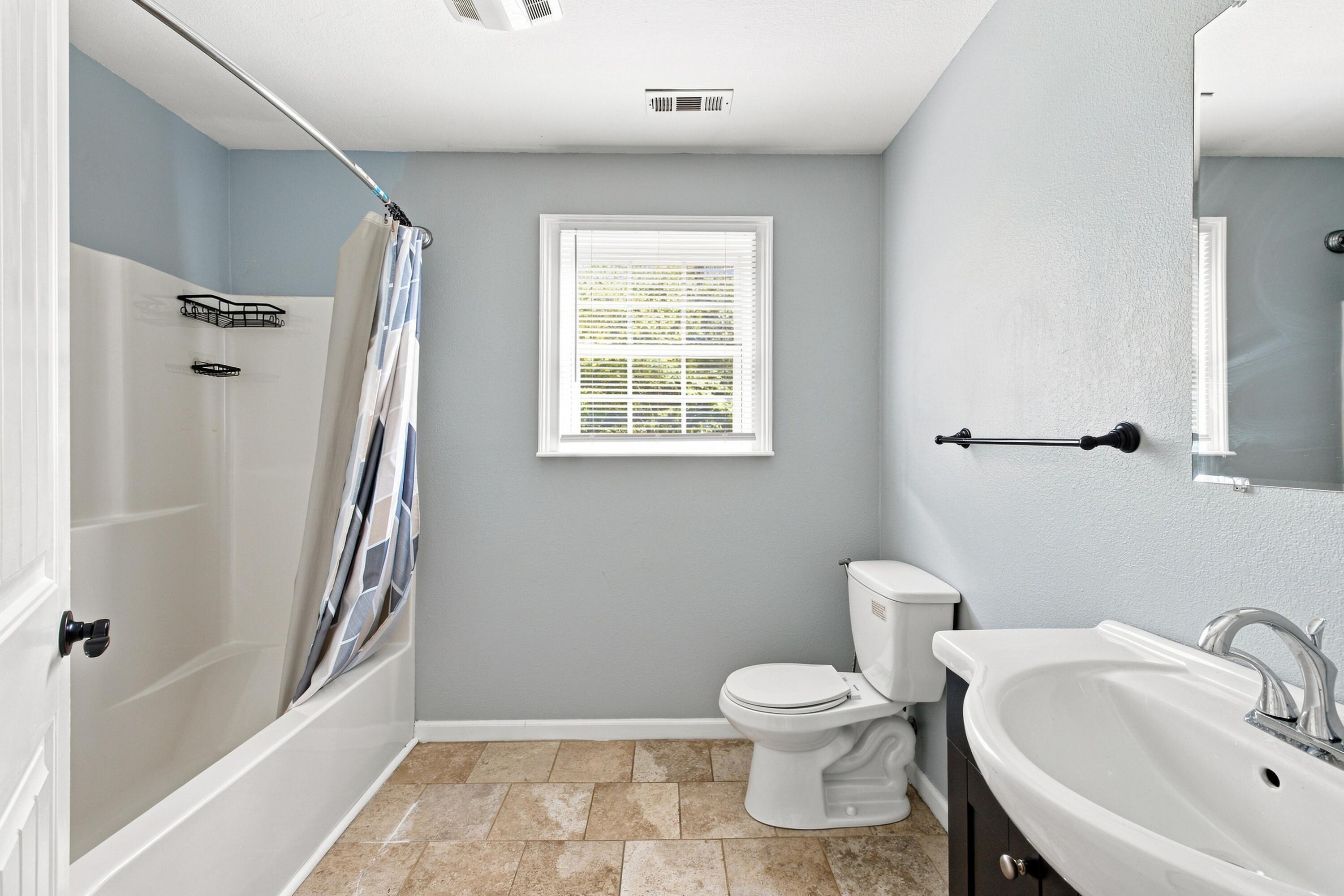 959 Lower Mill Road Hixson, TN 37343 - Photo 22 of 34 Bathroom