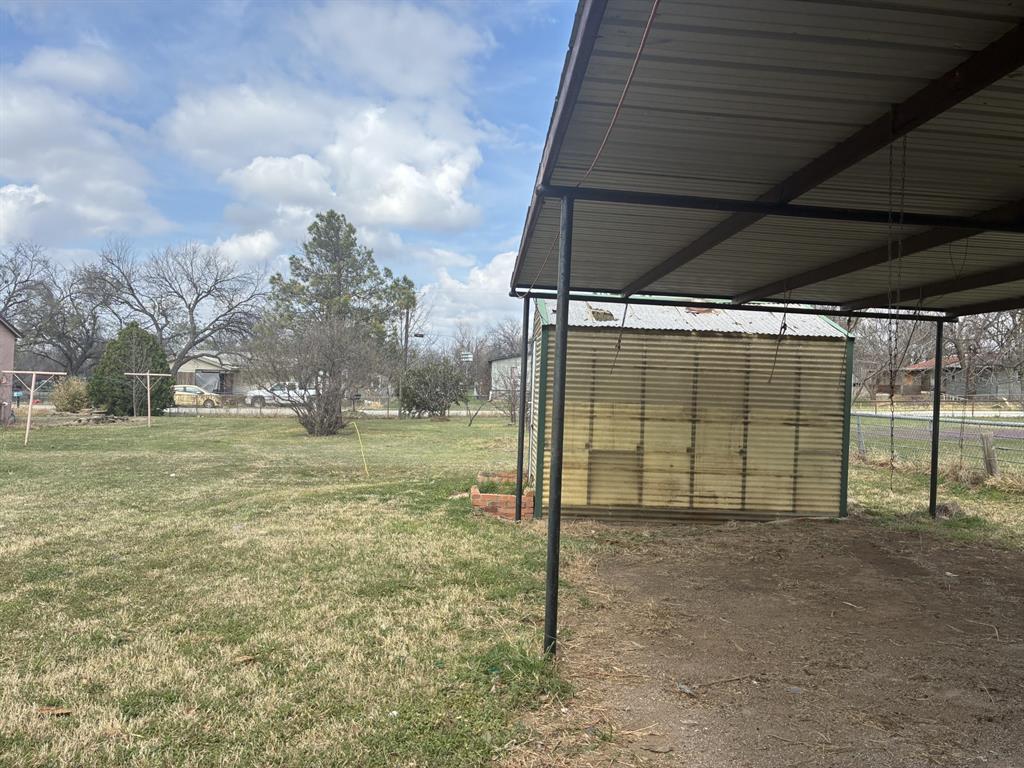 111 Lamar Street Olney, TX 76374 - Photo 18 of 29