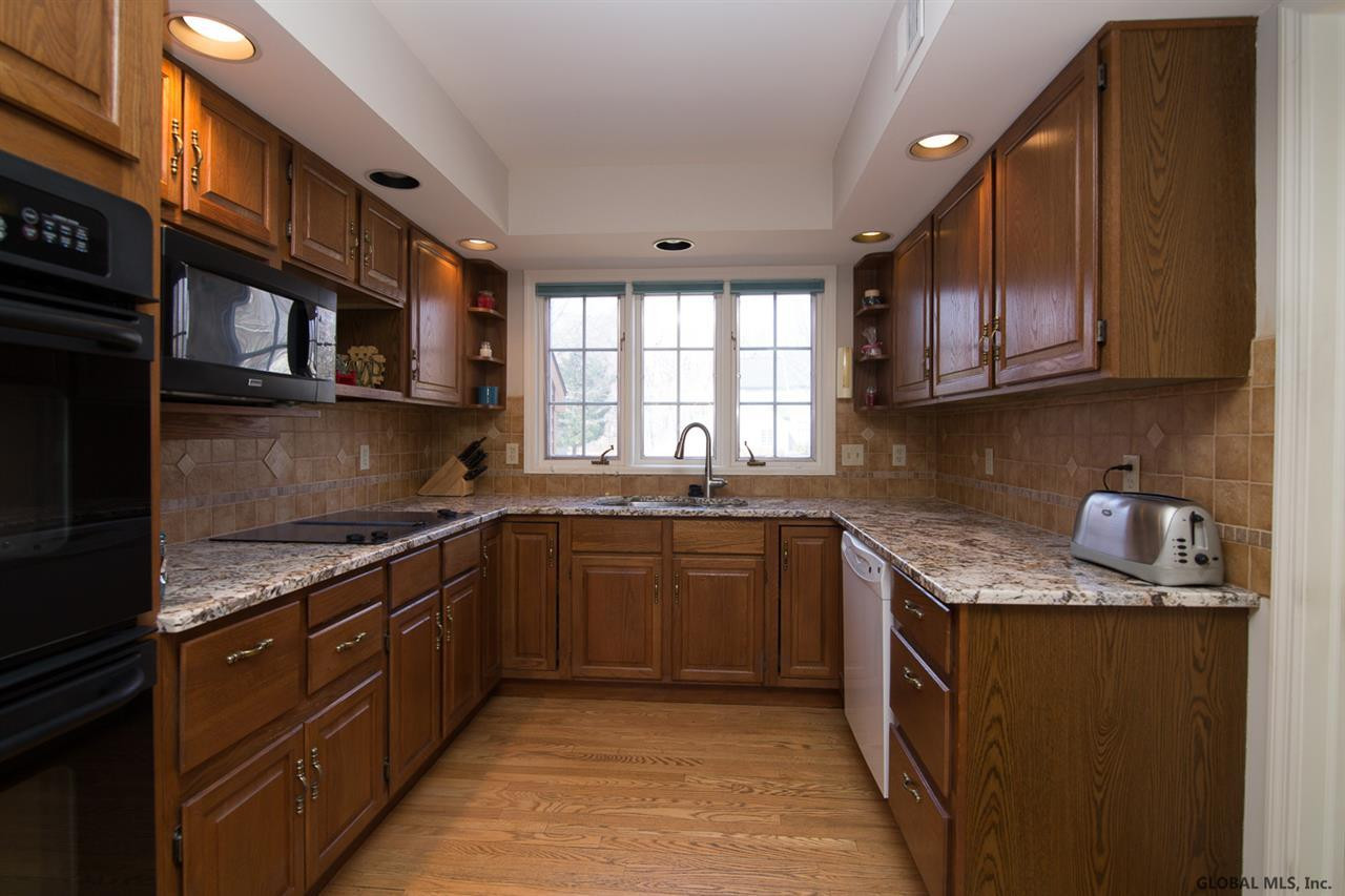 142 Darroch Road Bethlehem, NY 12054 - Photo 9 of 25 Photo 9