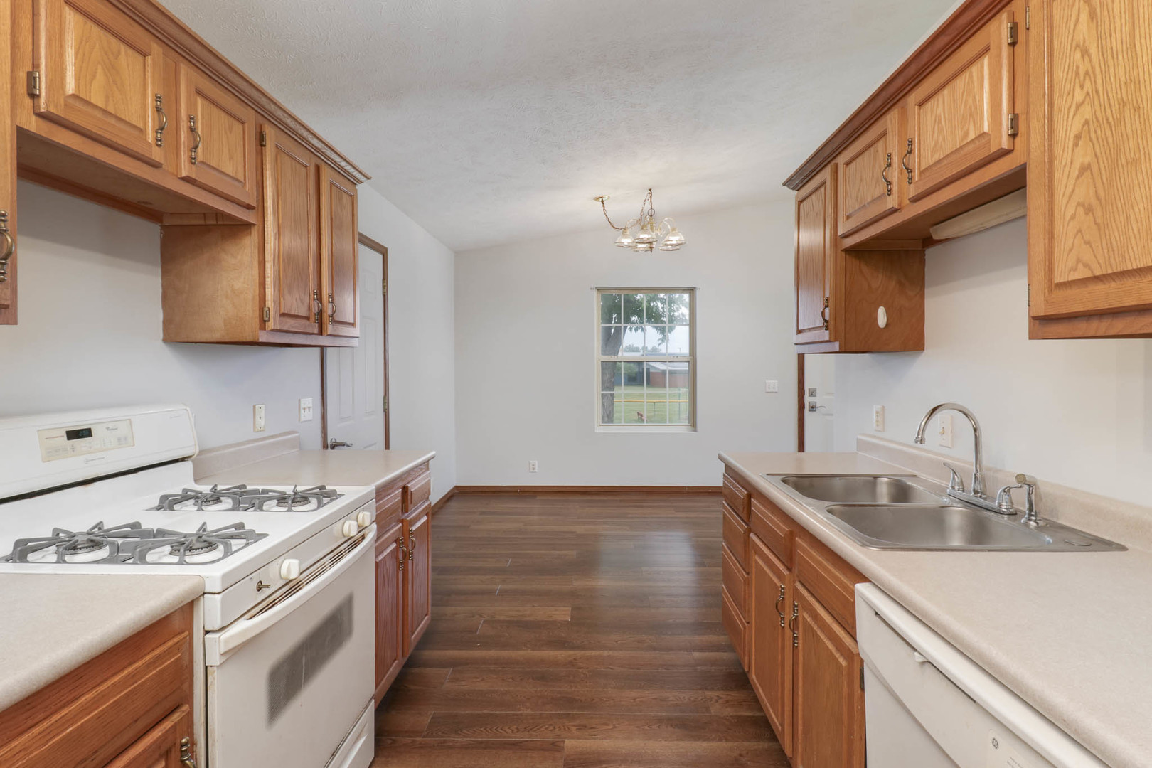 101 South State Street Danvers, IL 61732 - Photo 15 of 39