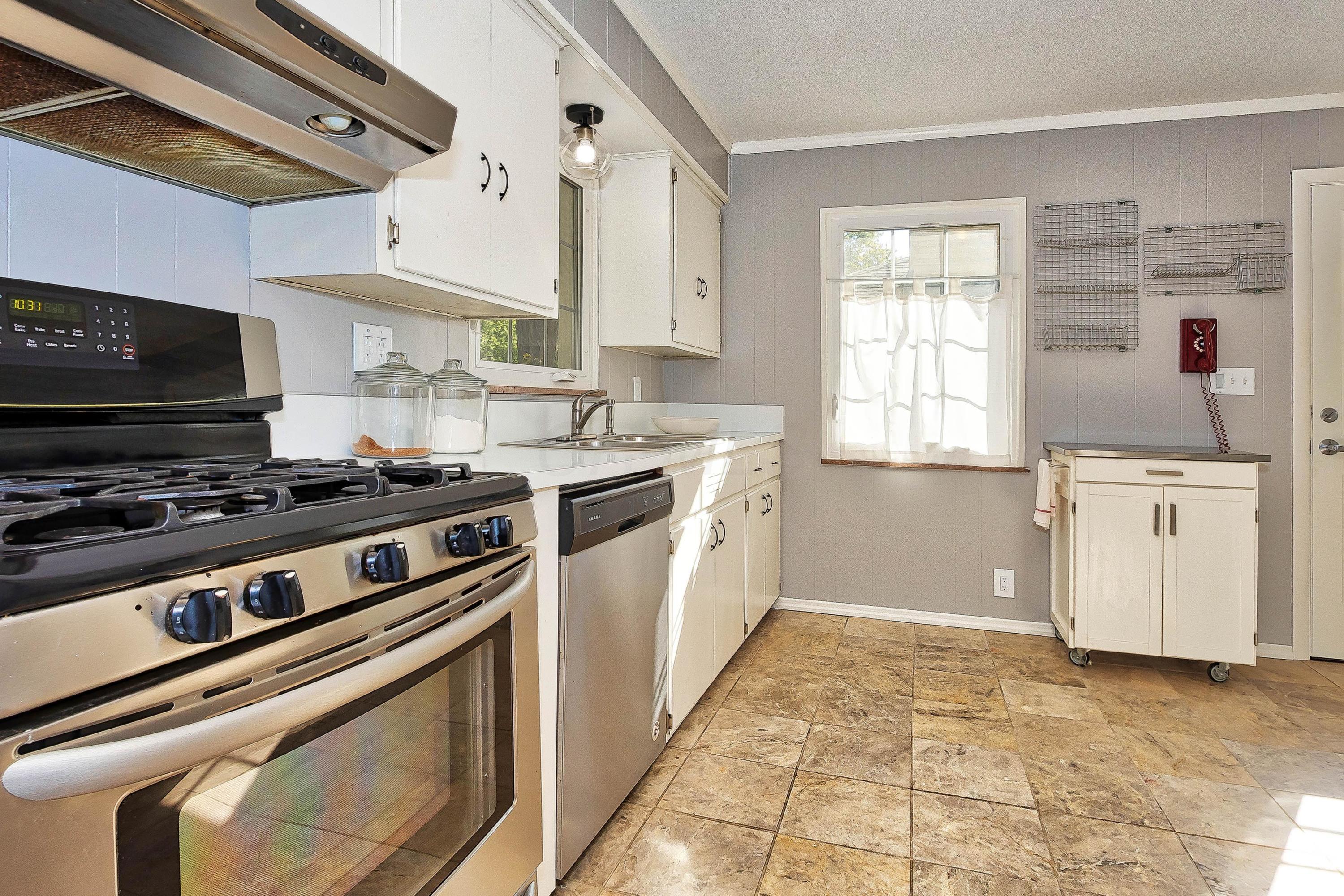 2079 Milden Road Columbus, OH 43221 - Photo 12 of 43