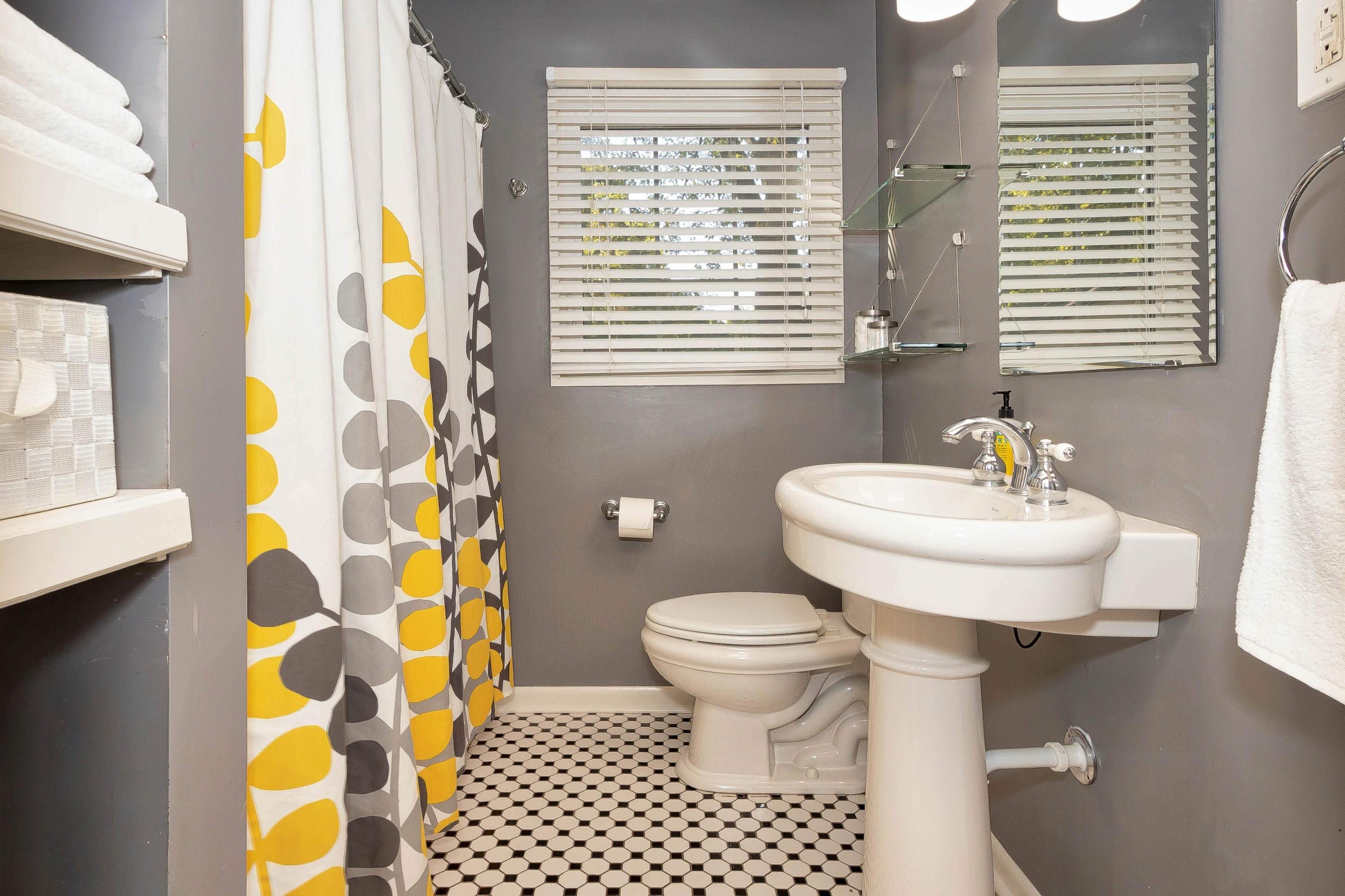 2079 Milden Road Columbus, OH 43221 - Photo 20 of 43