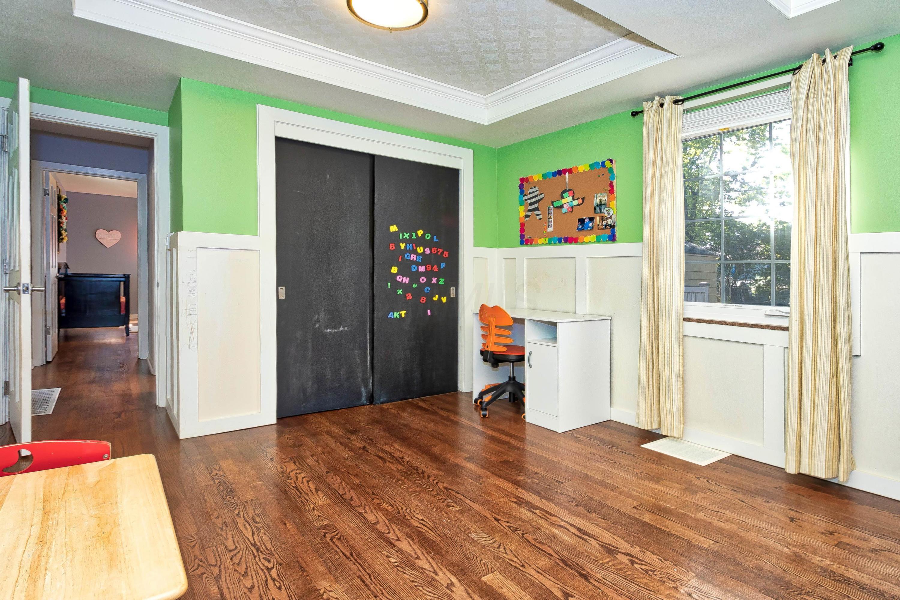 2079 Milden Road Columbus, OH 43221 - Photo 39 of 43