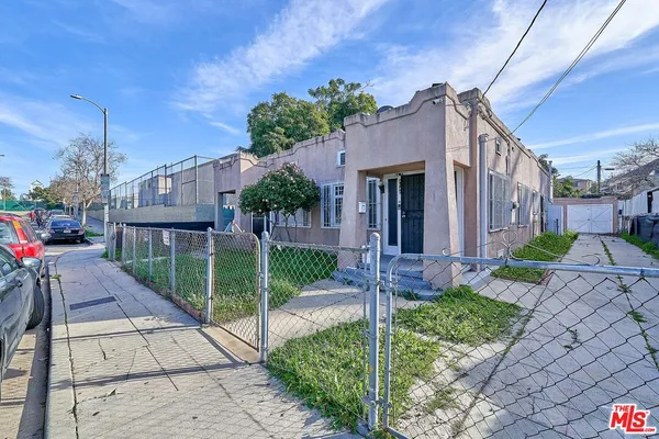 $1,295,000 | 3030 West 12th Place, Los Angeles, CA 90006