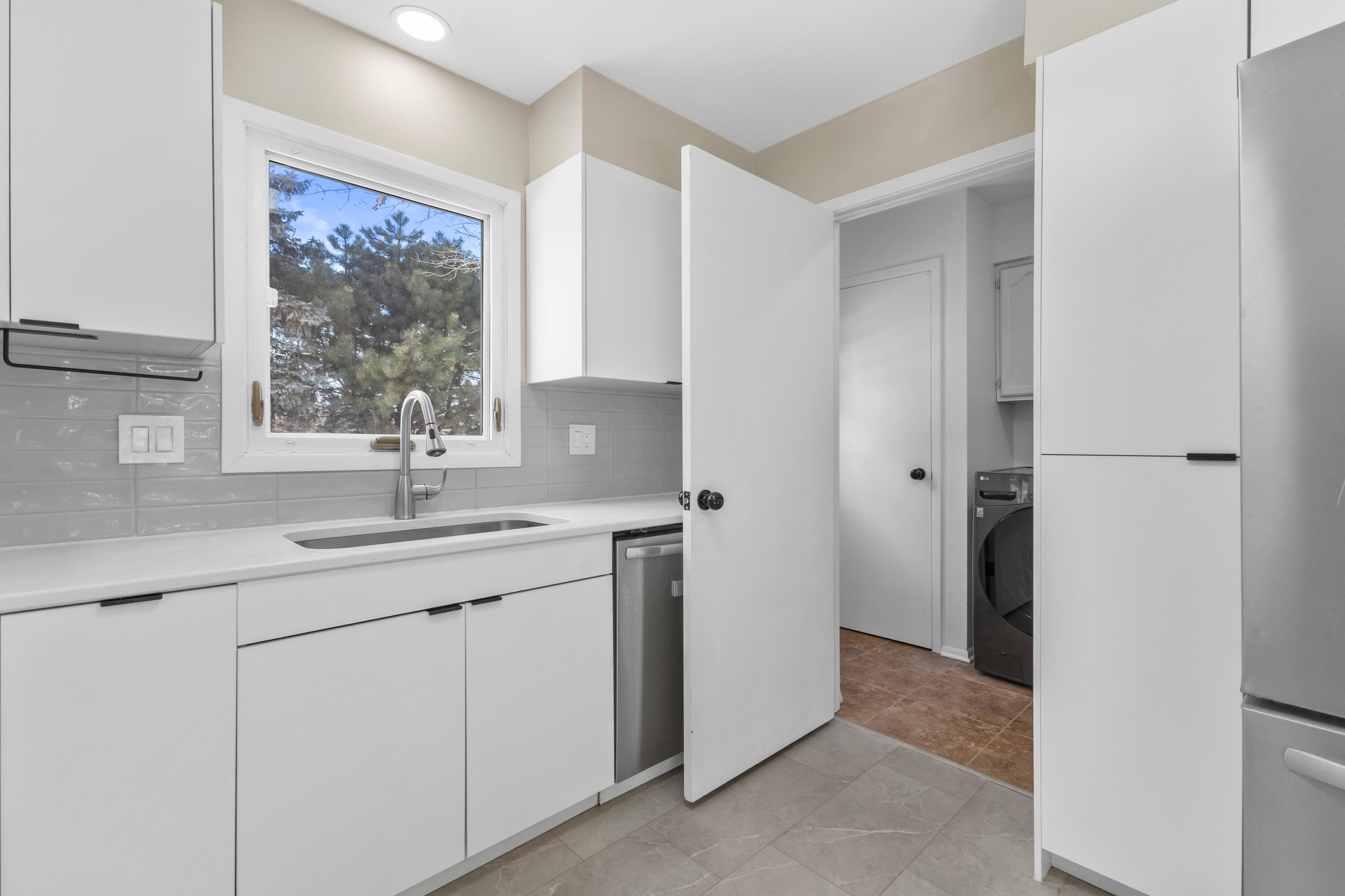 6609 Radburn Lane Greendale, WI 53129 - Photo 15 of 35 Kitchen