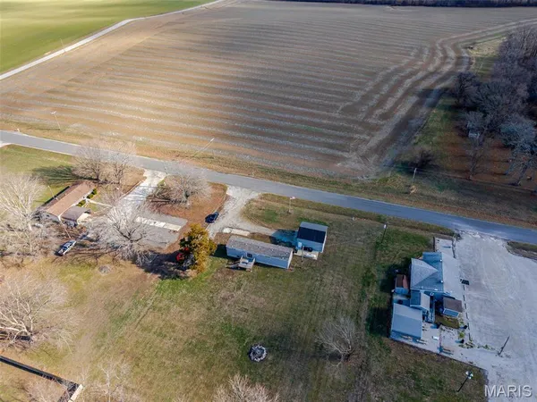 $125,000 | 21315 North Emerald Road, Carlyle, IL 62231