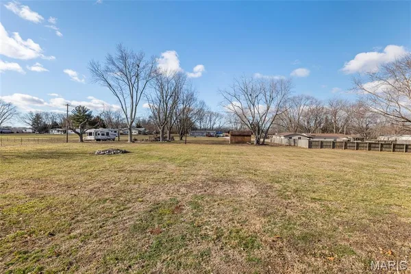 $125,000 | 21315 North Emerald Road, Carlyle, IL 62231