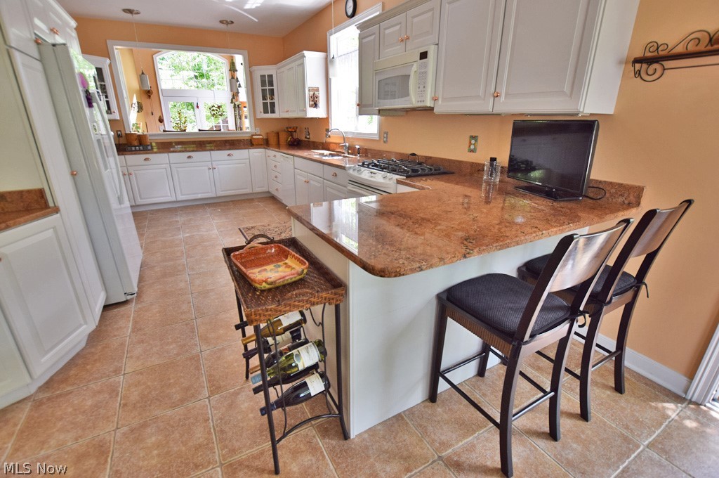 305 Burwick Road Cleveland, OH 44143 - Photo 6 of 30 Gallery Image 6
