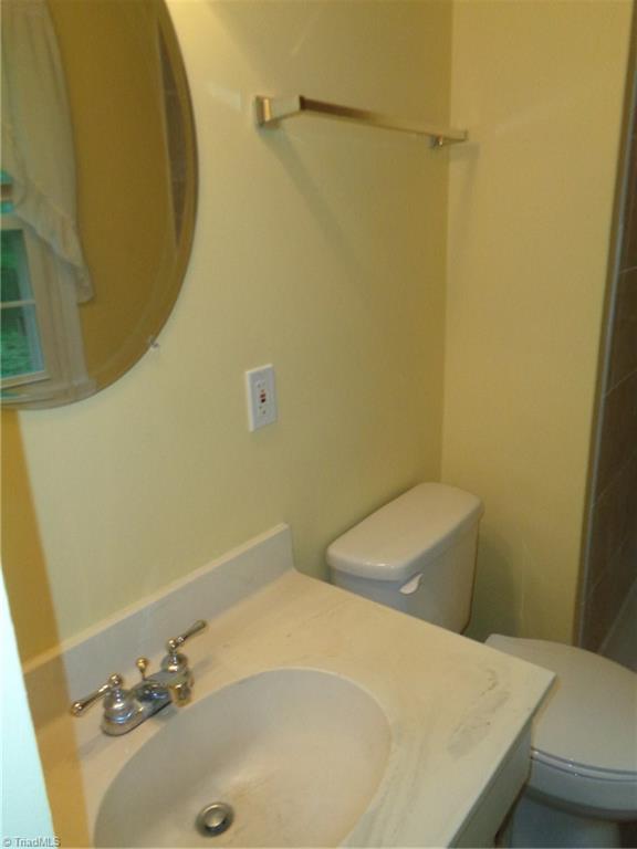 2005 Three Meadows Road Greensboro, NC 27455 - Photo 12 of 23 Gallery Image 12