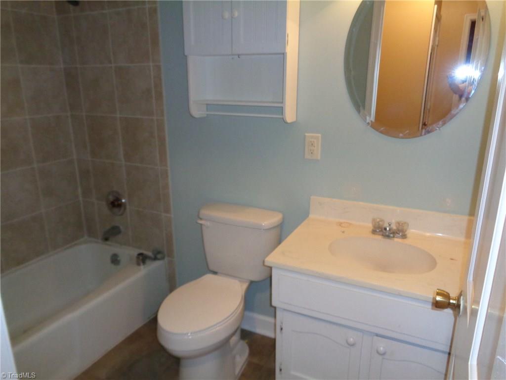 2005 Three Meadows Road Greensboro, NC 27455 - Photo 16 of 23 Gallery Image 16