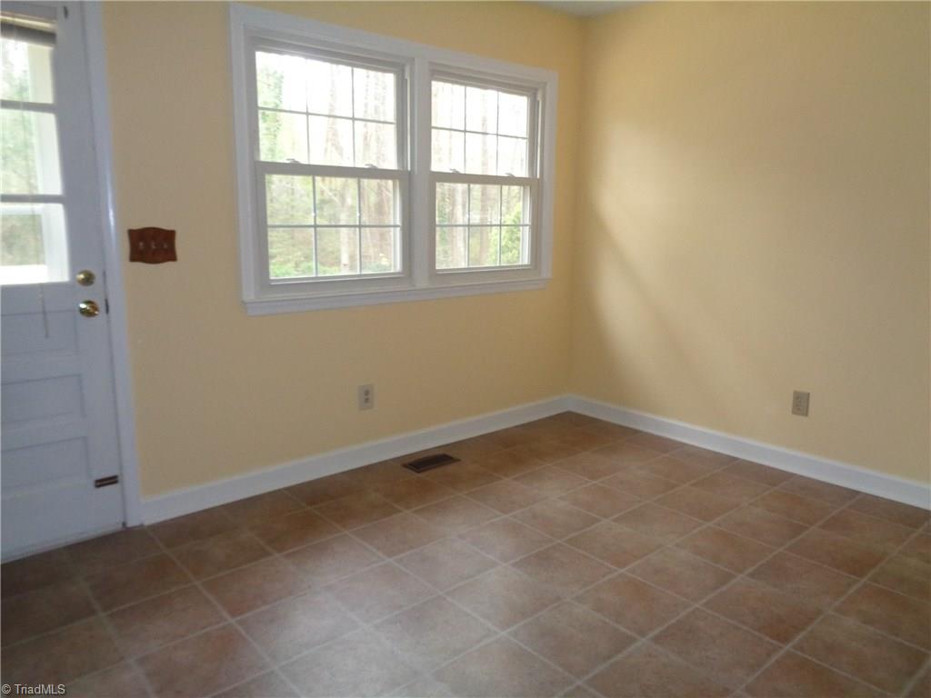 2005 Three Meadows Road Greensboro, NC 27455 - Photo 9 of 23 Gallery Image 9