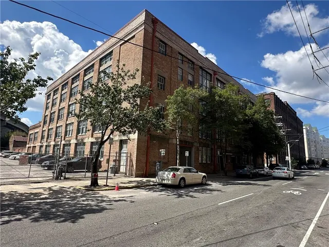 $1,600 | 1111 South Peters Street, Unit 313, New Orleans, LA 70130