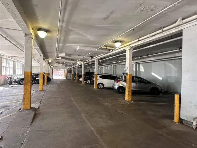 $1,600 | 1111 South Peters Street, Unit 313, New Orleans, LA 70130