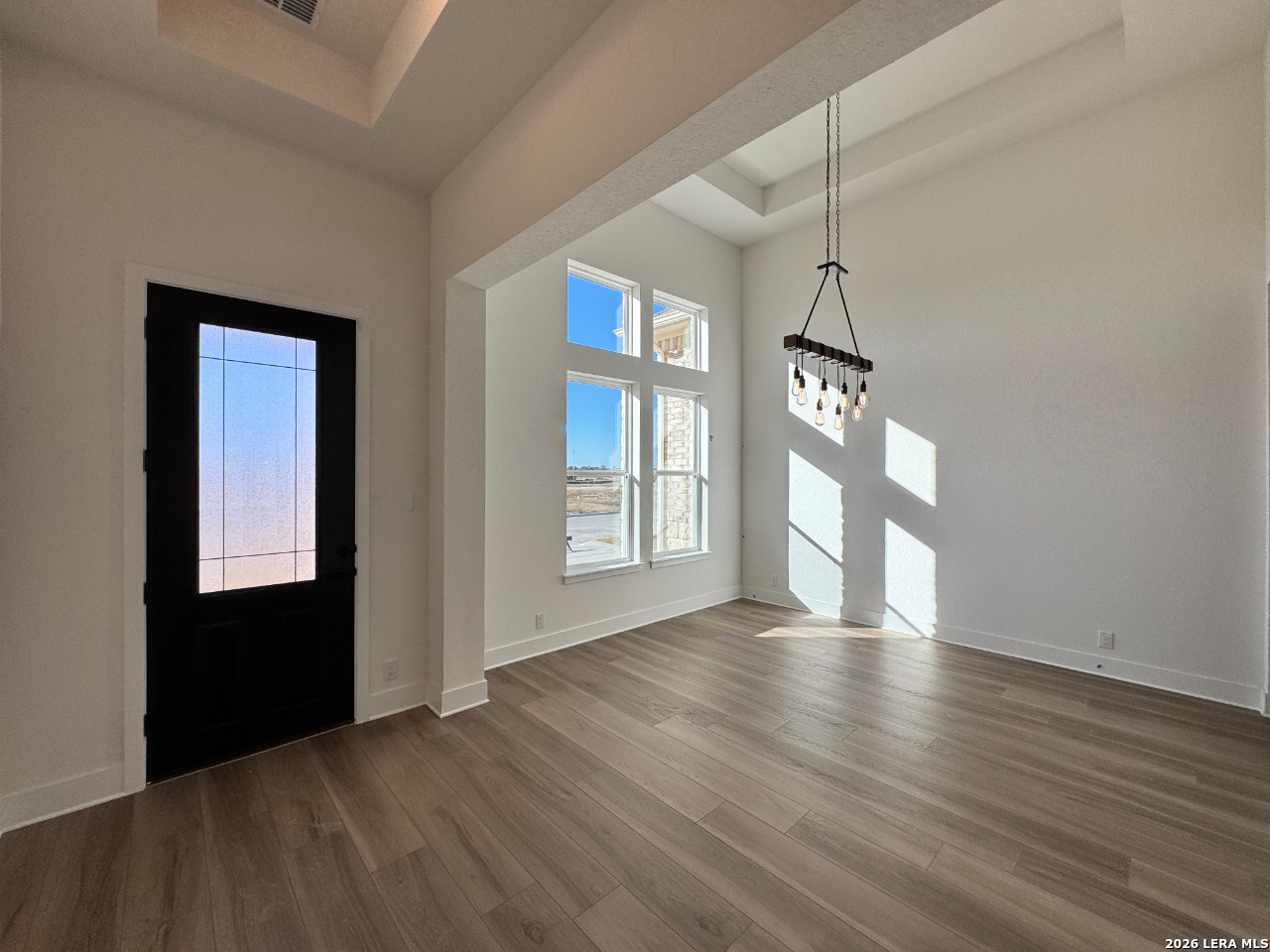 153 Megans Point Castroville, TX 78009 - Photo 4 of 24