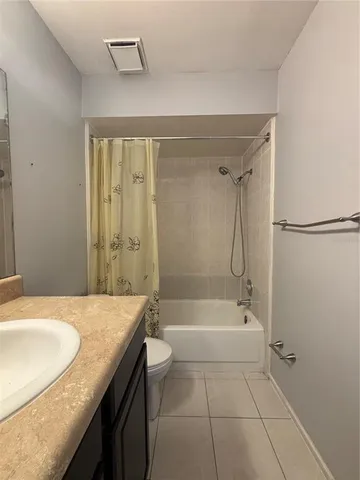 $217,777 | 28 Las Palmas Way, Kissimmee, FL 34743