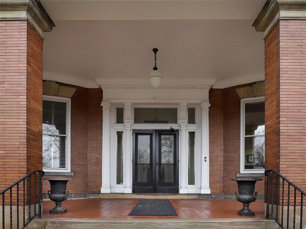 121 Woodland Road Pittsburgh, PA 15232 - Photo 1 of 25 Gallery Image 1