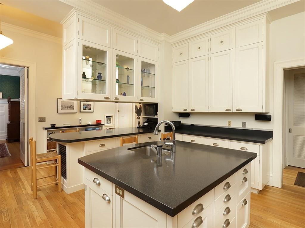121 Woodland Road Pittsburgh, PA 15232 - Photo 7 of 25 Gallery Image 7