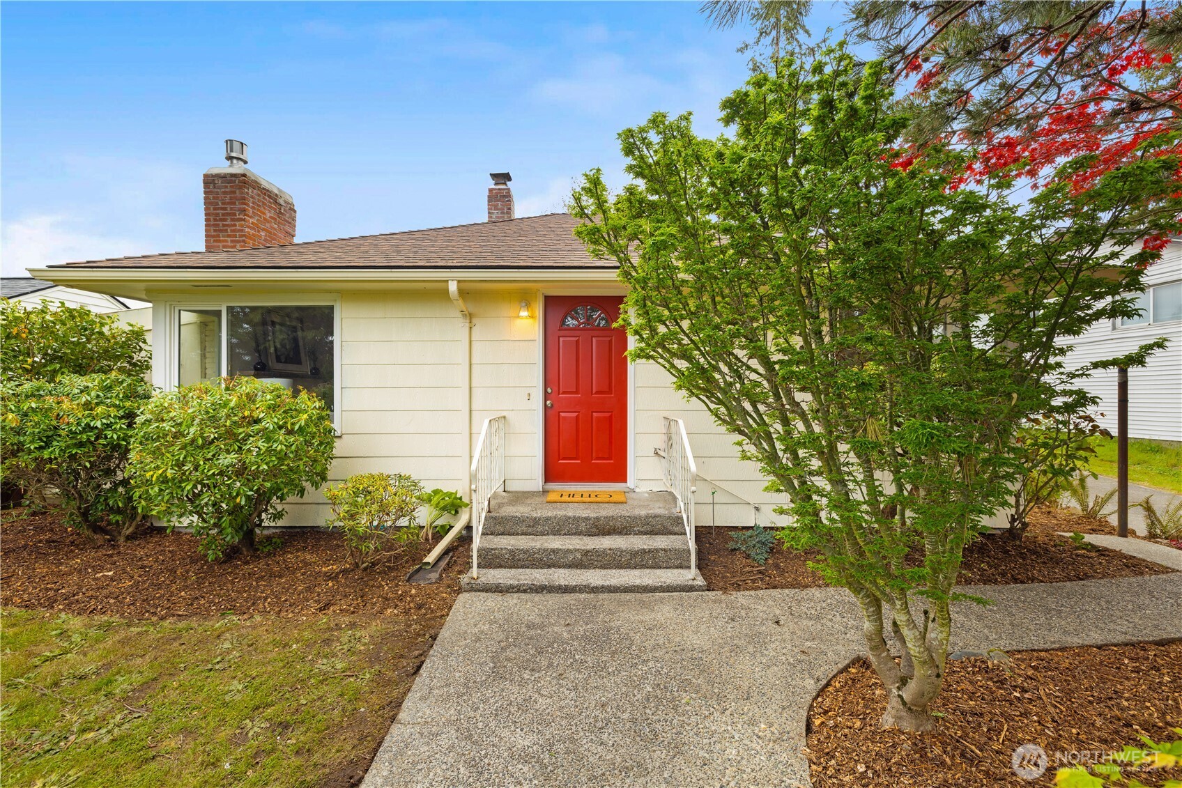 11253 35th Avenue Southwest Seattle, WA 98146 - Photo 2 of 40 Gallery Image 2
