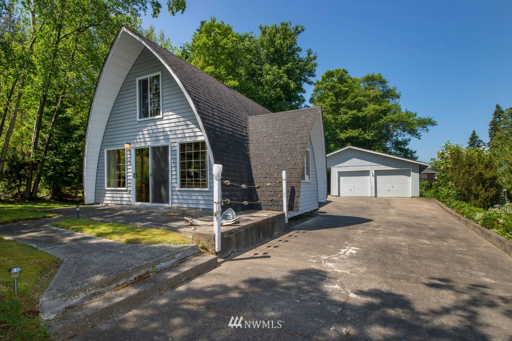 8111 Kispiox Road Blaine, WA 98230 - Photo 1 of 25 Gallery Image 1