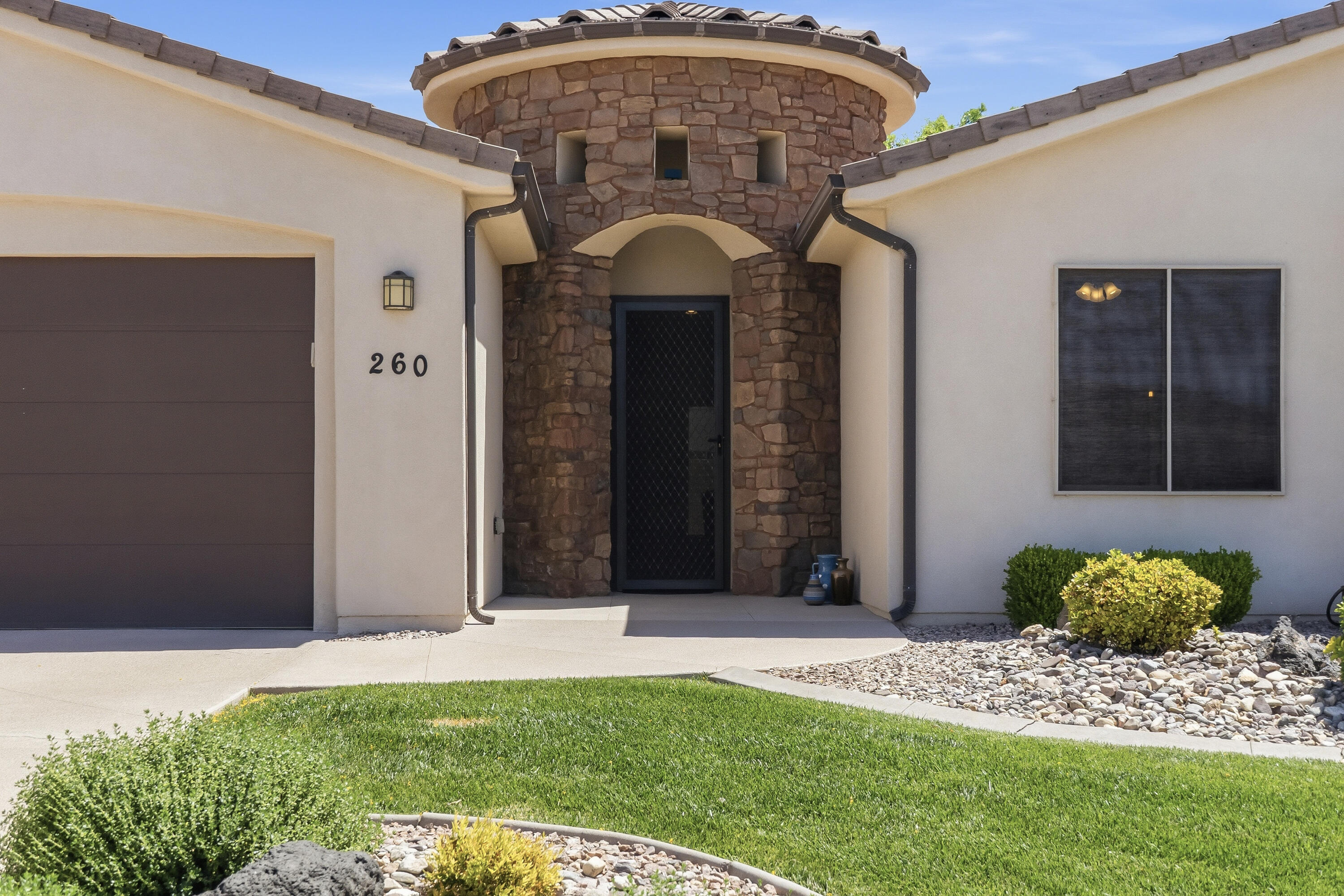 260 North 1240 West St. George, UT 84770 - Photo 2 of 32 DSC04442