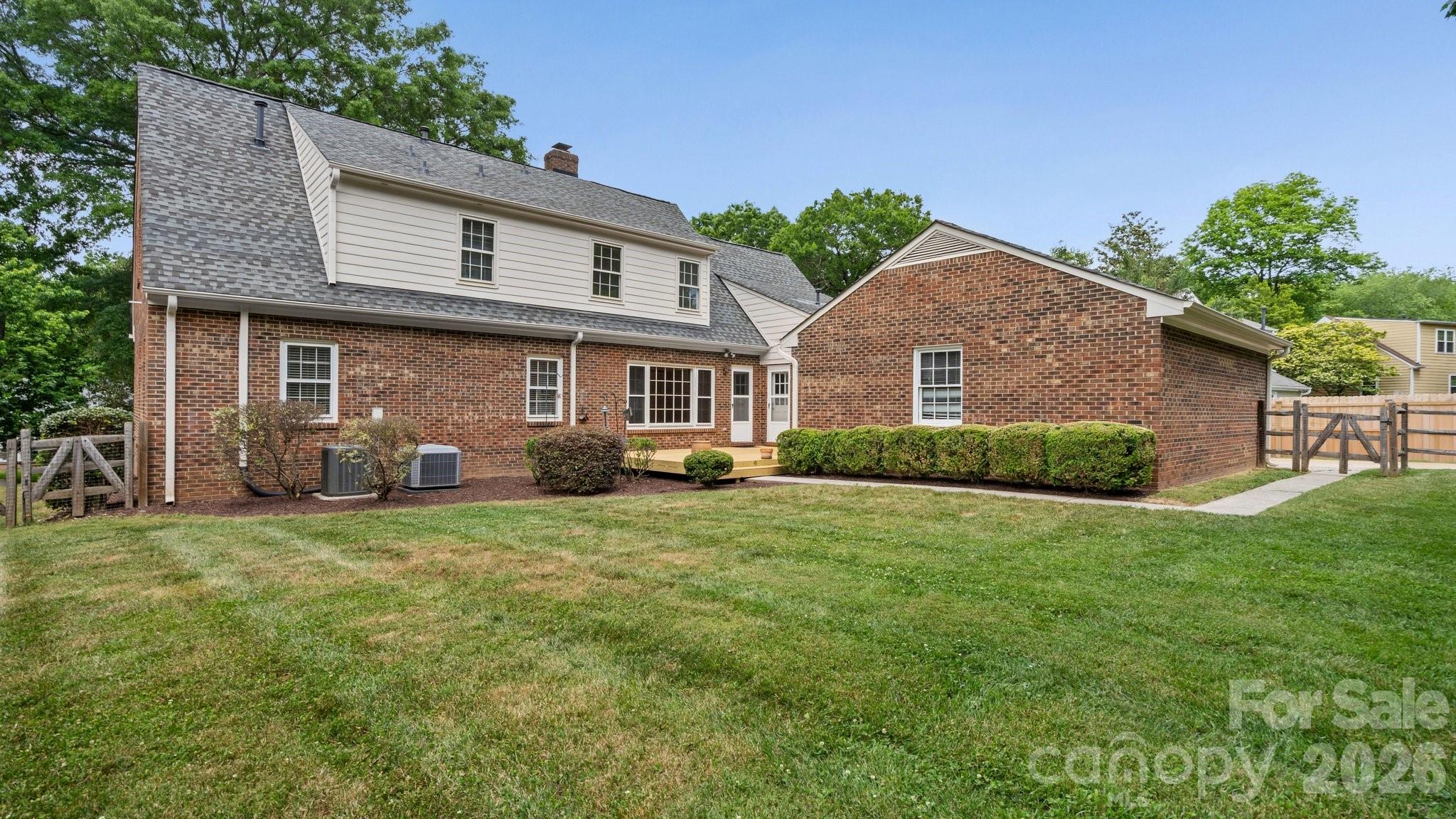 2327 Hamilton Mill Road Charlotte, NC 28270 - Photo 3 of 25