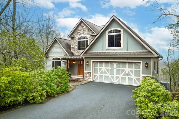 $1,175,000 | 123 Isuhdavga Court, Brevard, NC 28712