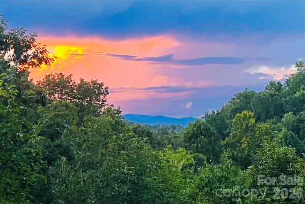 $1,175,000 | 123 Isuhdavga Court, Brevard, NC 28712