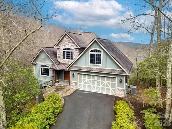 $1,175,000 | 123 Isuhdavga Court, Brevard, NC 28712