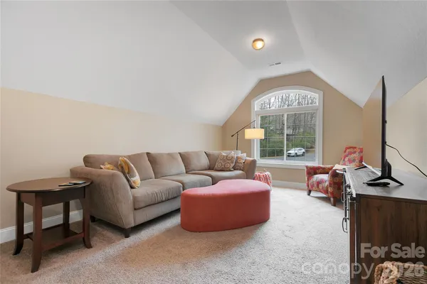 $1,175,000 | 123 Isuhdavga Court, Brevard, NC 28712