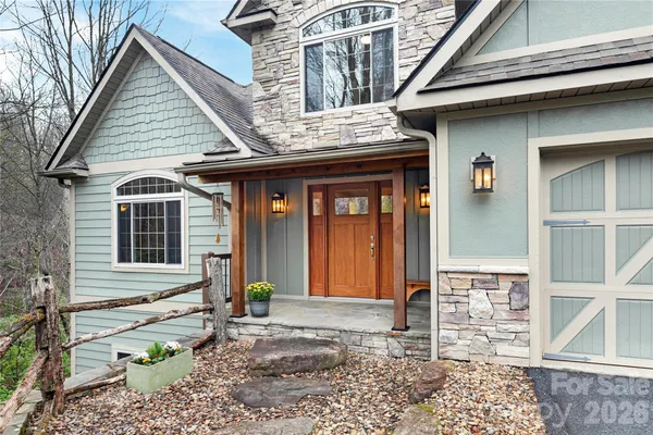 $1,175,000 | 123 Isuhdavga Court, Brevard, NC 28712