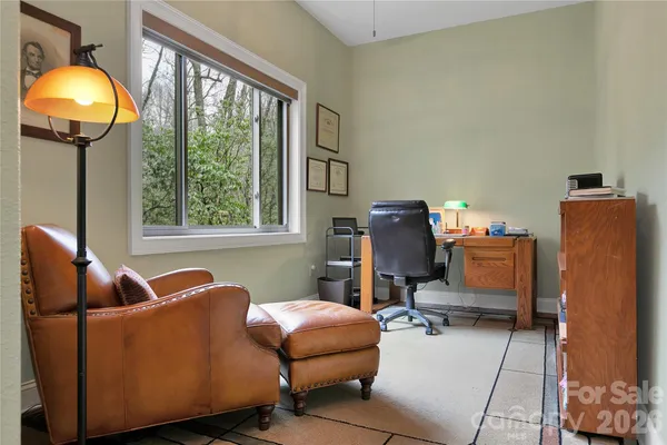 $1,175,000 | 123 Isuhdavga Court, Brevard, NC 28712