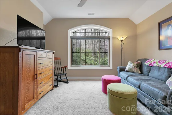 $1,175,000 | 123 Isuhdavga Court, Brevard, NC 28712