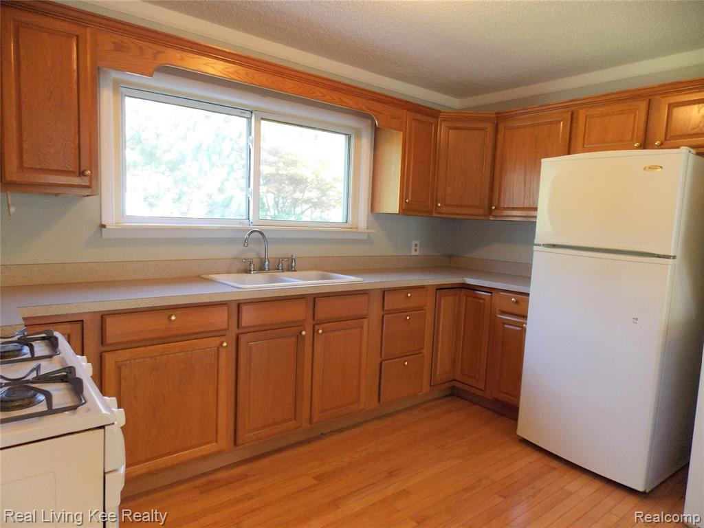 1857 Dawes Avenue Rochester Hills, MI 48307 - Photo 10 of 27