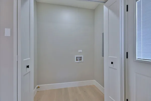 a view of entryway and hall