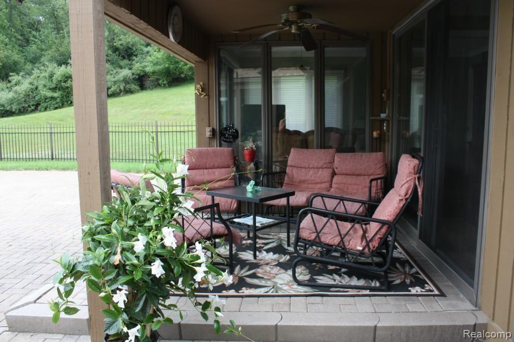 794 Dutton Road Rochester, MI 48306 - Photo 34 of 36