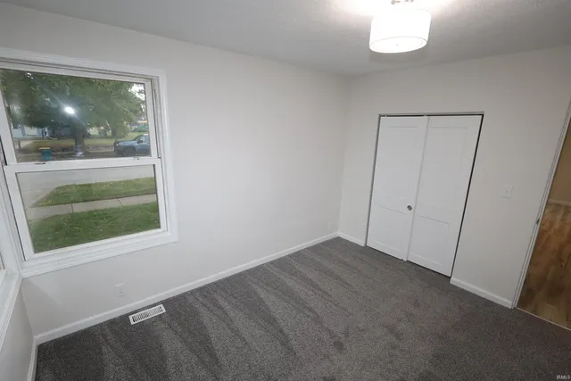 $189,900 | 2410 East 3rd Street, Mishawaka, IN 46544