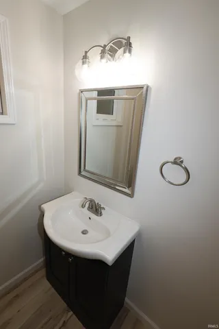 $189,900 | 2410 East 3rd Street, Mishawaka, IN 46544