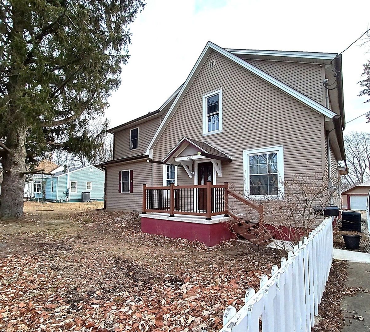 701 East 9th Street Kewanee, IL 61443 - Photo 2 of 56